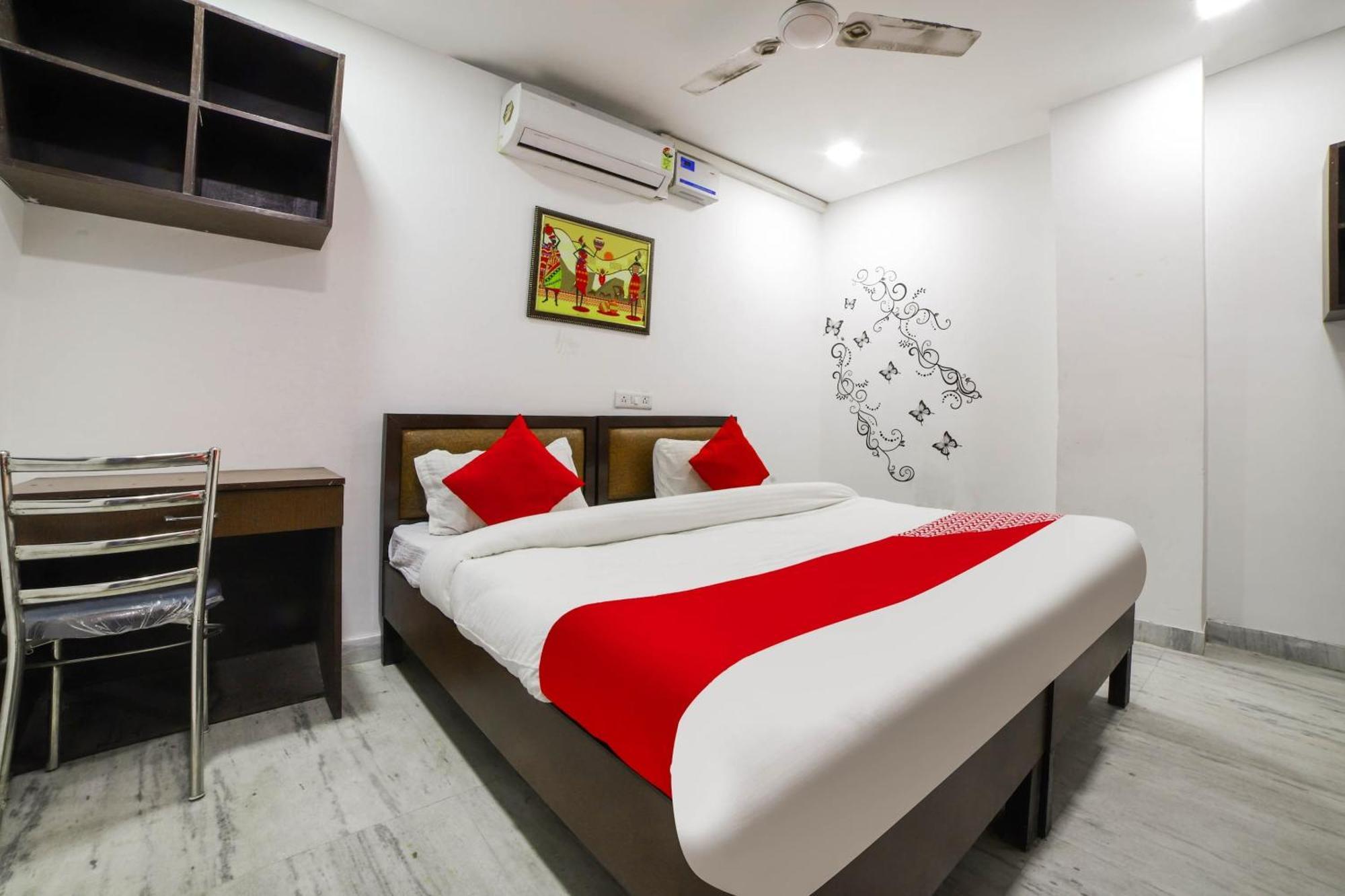 Hotel Seven S Дели Экстерьер фото