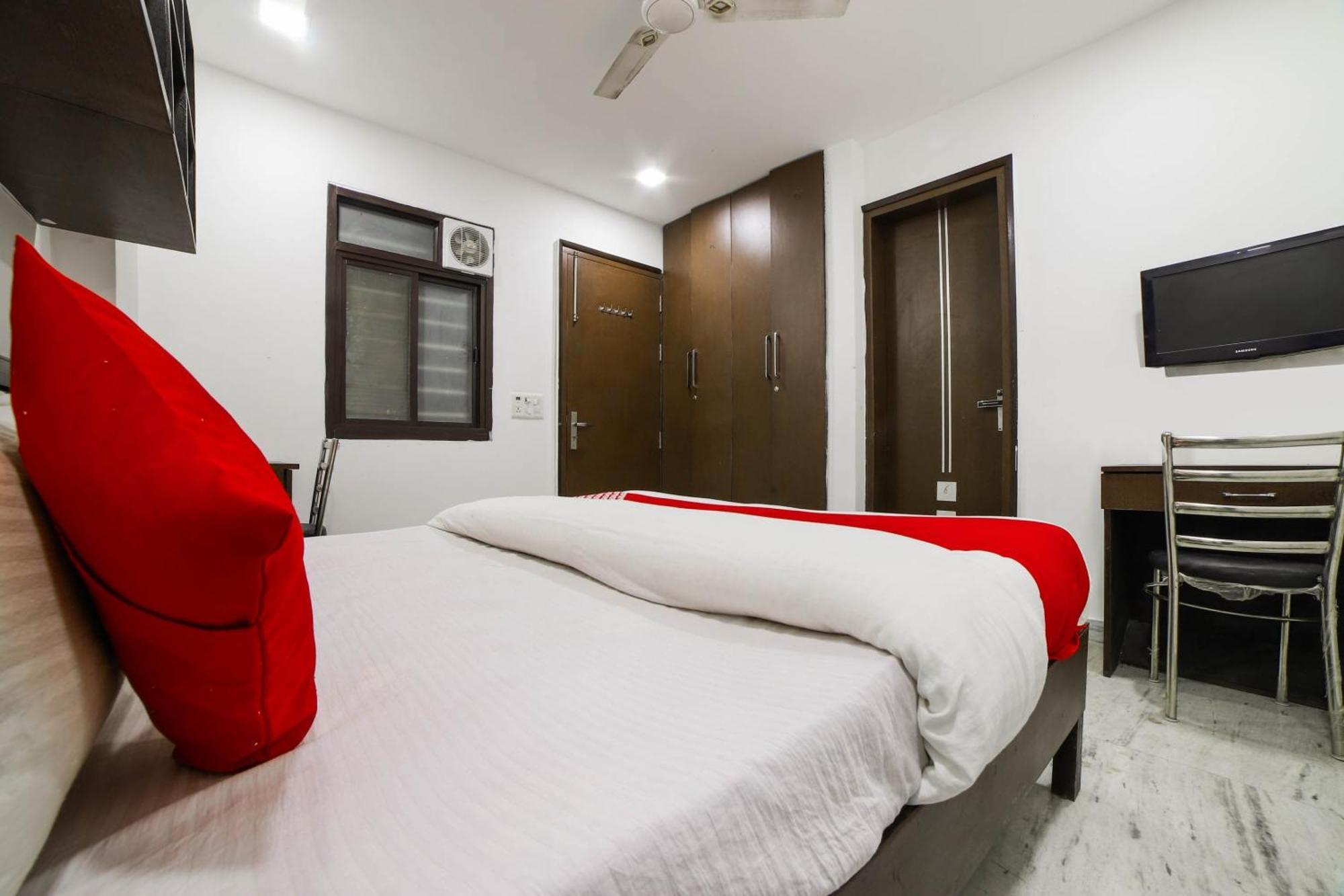 Hotel Seven S Дели Экстерьер фото
